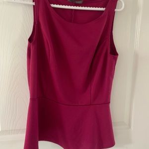 Women’s fuchsia tank top size med
